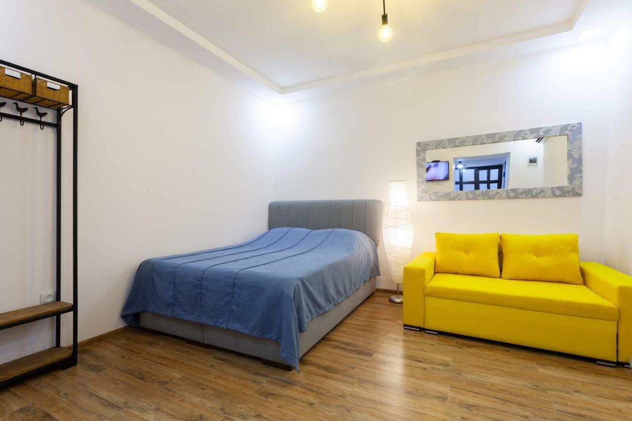 Modern Apartment In The Heart Of Old ティビリシ エクステリア 写真
